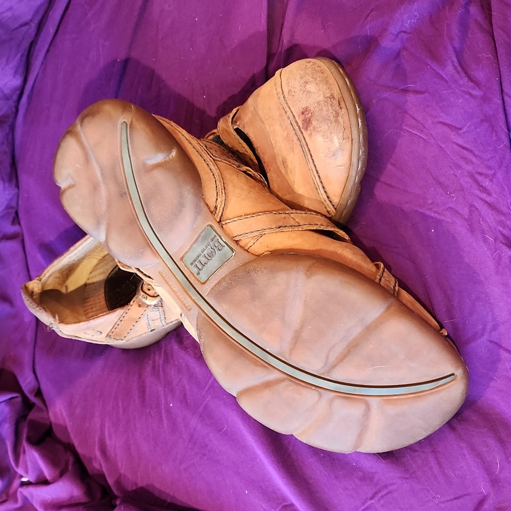 BORN Size 7 flats - Picture 2 of 2